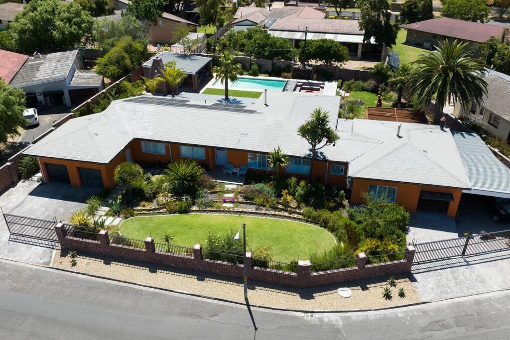 Garten Wohnung Mit Pool, 2 Schlafzimmer Ciudad del Cabo Exterior foto